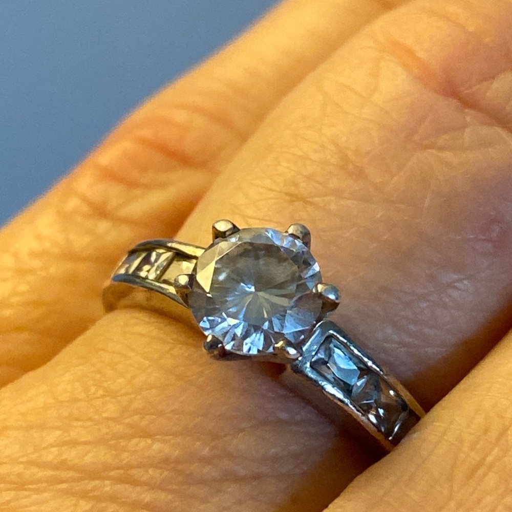 Sterling Silver 925 Faux “Diamond/White Gold’ Solitaire (7.25-7.5)